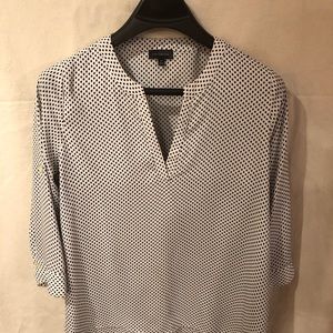 Tunic. Cream with black